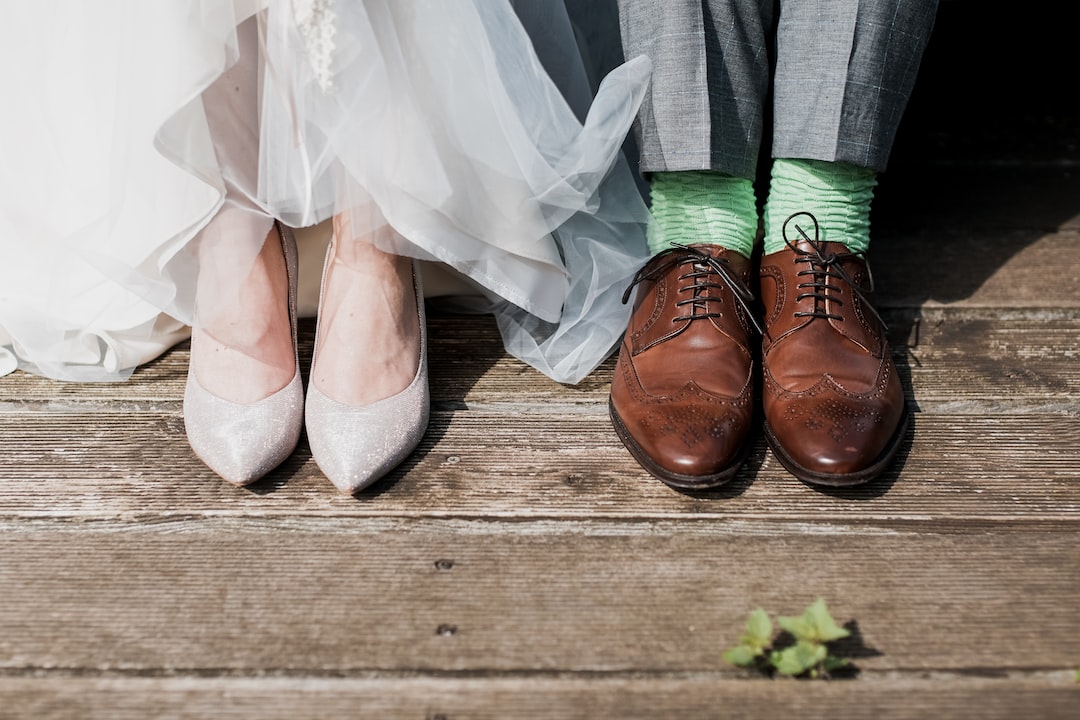 You are currently viewing From Woofs to Weddings: How Tampa Photographers are Including Pets in Your Big Day